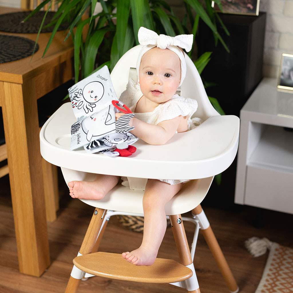 Érzékfejlesztő babakönyv Akuku Tenger