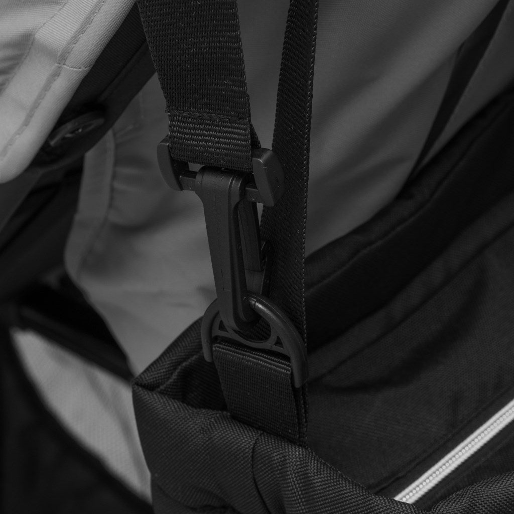 Baby Mix Lux fekete babakocsi táska