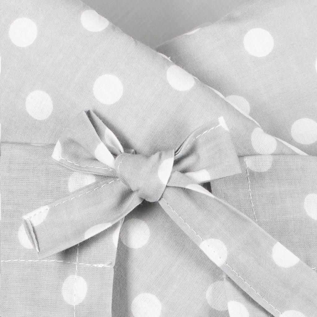 Klasszikus megkötős pólya New Baby szürke pöttyös