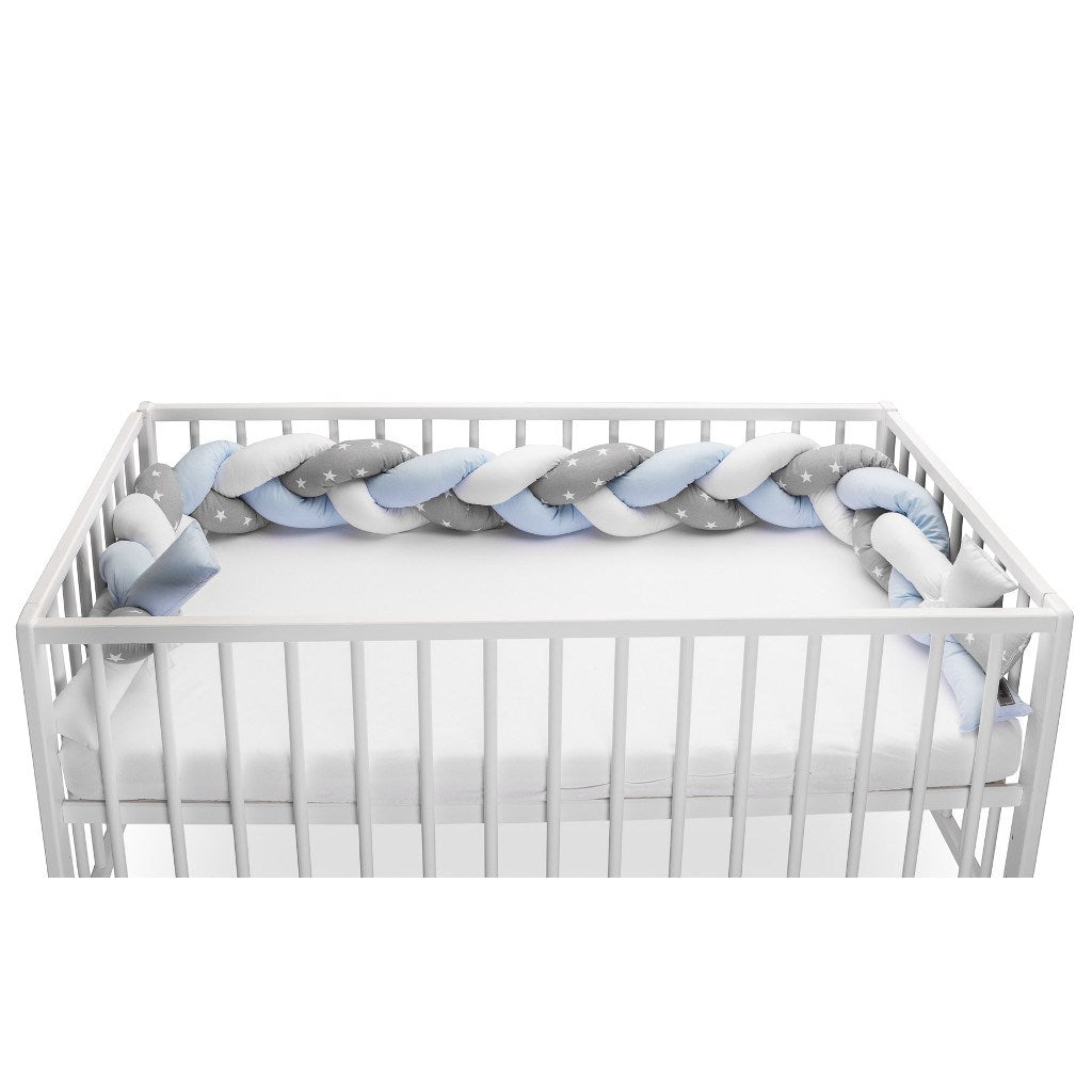 Fonott rácsvédő kiságyba Sensillo kék csillagokkal