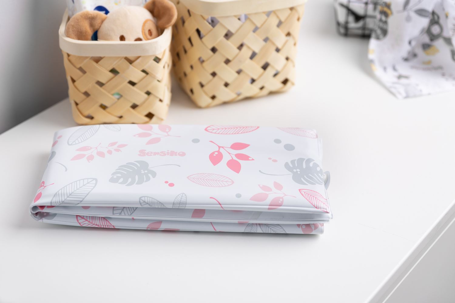 Pelenkázó alátét utazáshoz Sensillo Floral rózsaszín