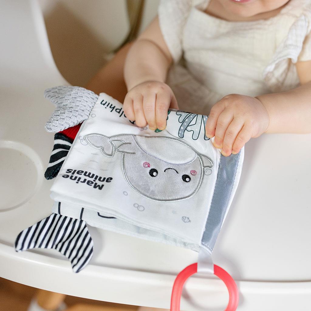 Érzékfejlesztő babakönyv Akuku Tenger