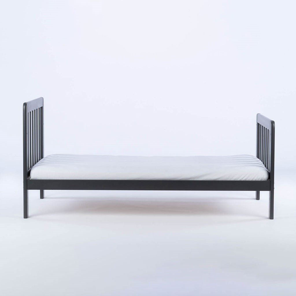 Gyerekágy leesésgátlóval és fiókkal Drewex Nidum 140x70 cm grafit