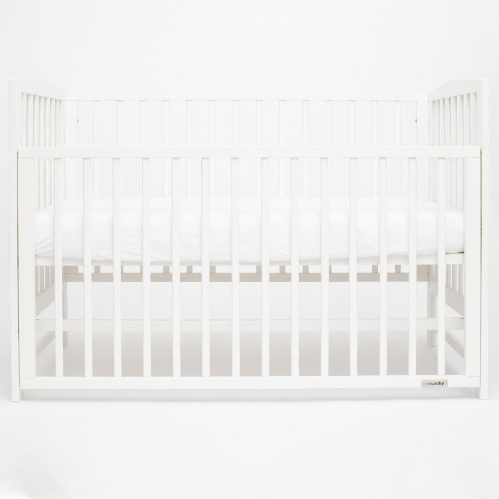 Gyerek kiságy New Baby LILLY leengedhető oldalráccsal fehér