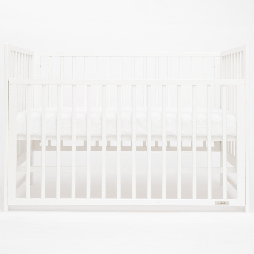 Gyerek kiságy New Baby BASIC leengedhető oldalráccsal fehér