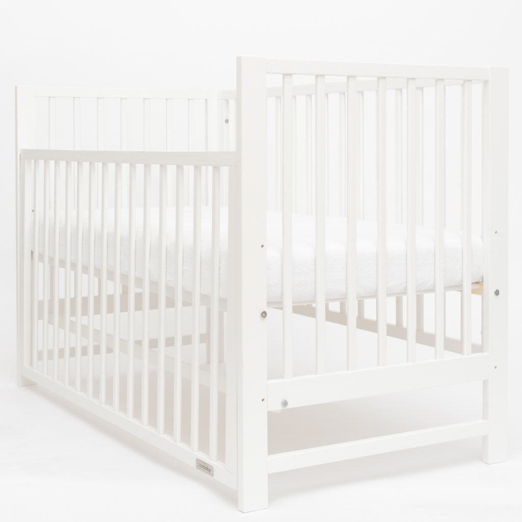 Gyerek kiságy New Baby BASIC leengedhető oldalráccsal fehér