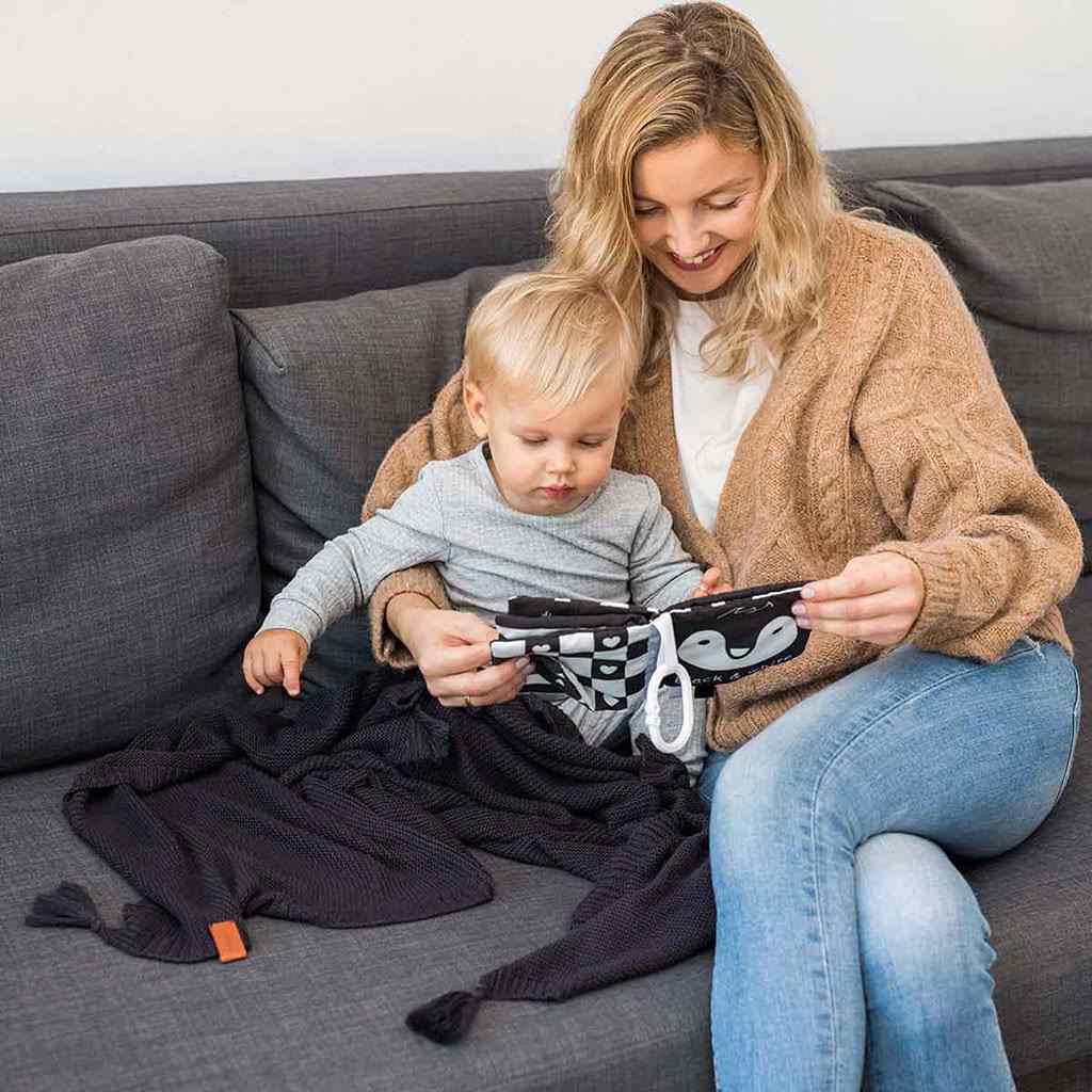 Érzékfejlesztő babakönyv Baby Ono BLACK&WHITE