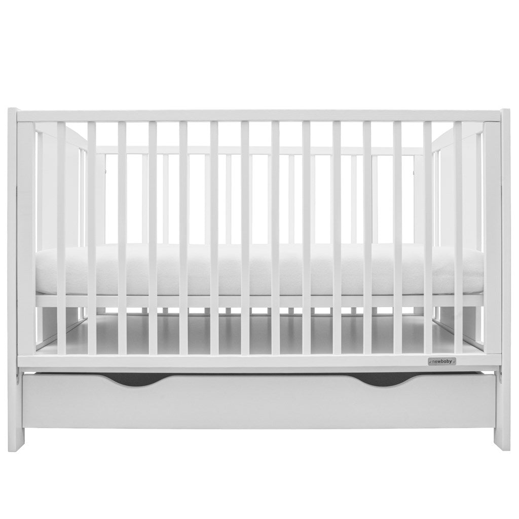 Gyerek kiságy New Baby POLLY leengedhető oldalráccsal és fiókkal fehér