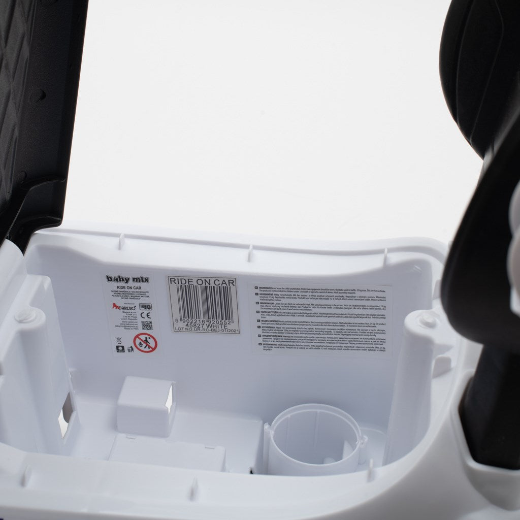 Zenélő bébitaxi vezetőrúddal Baby Mix RENDŐRSÉG fehér (A CSOMAGOLÁS SERULT)