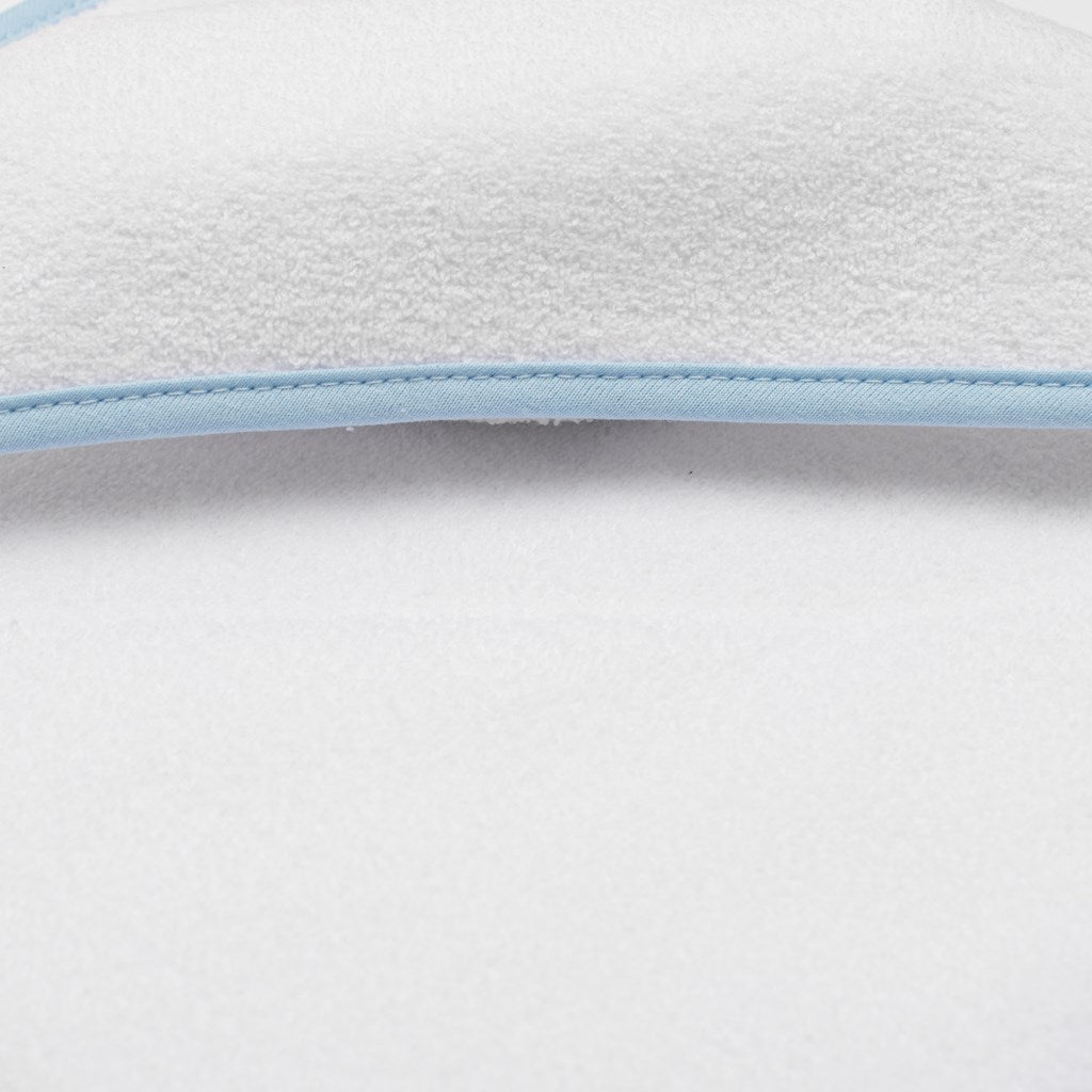 Gyermek frottír törölköző és kapucnival New Baby BASIC 80x80 fehér-kék