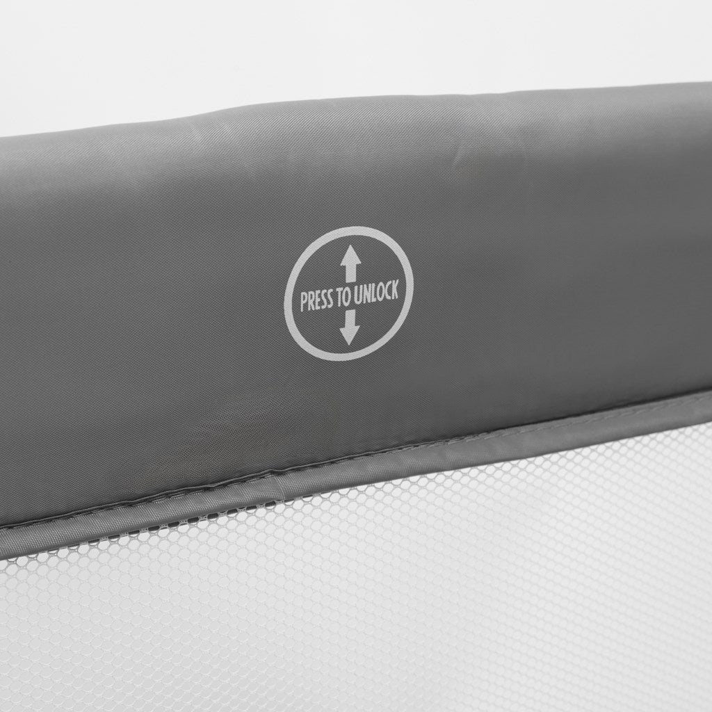 Baba utazóágy kihúzható tálalószekrénnyel Side Baby Mix szürke