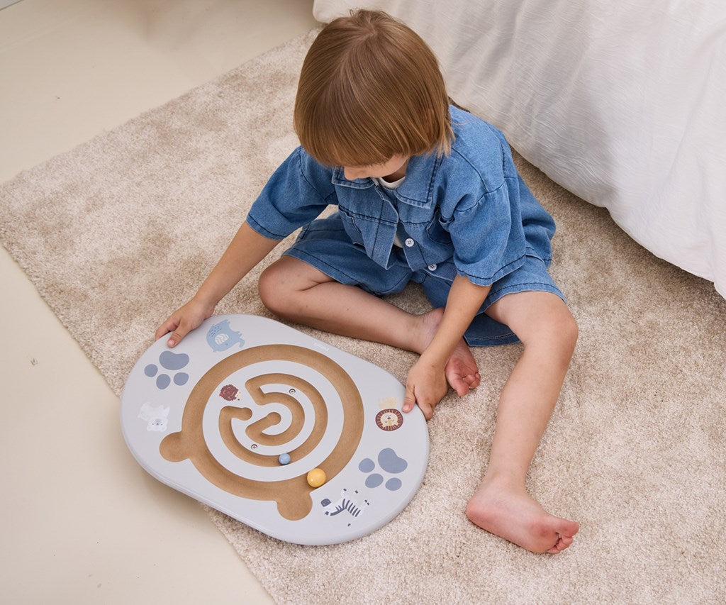 Fából egyensúlyozó labirintus Viga