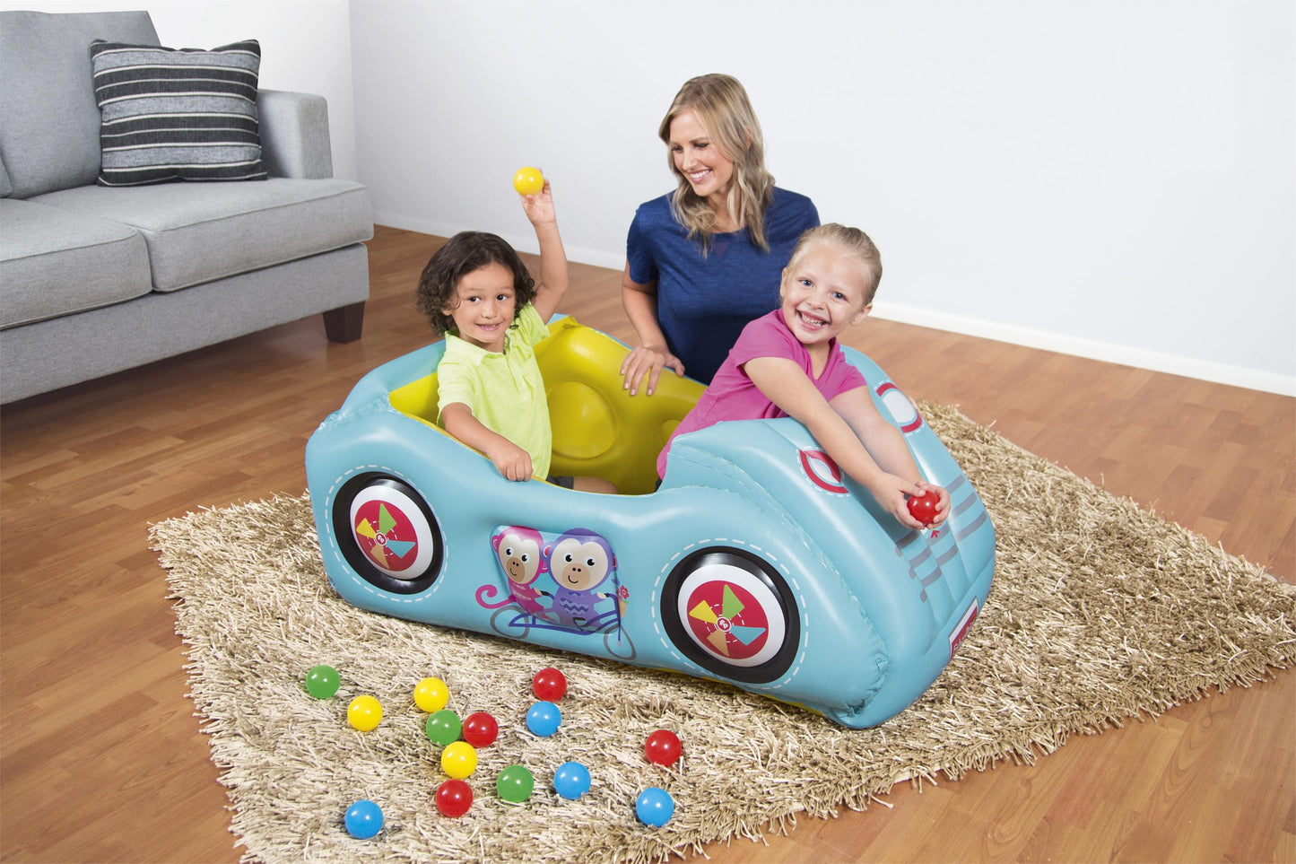 Bestway 93535 FISHER PRICE felfújható versenyautó labdákkal 119cm x 79cm x 51cm
